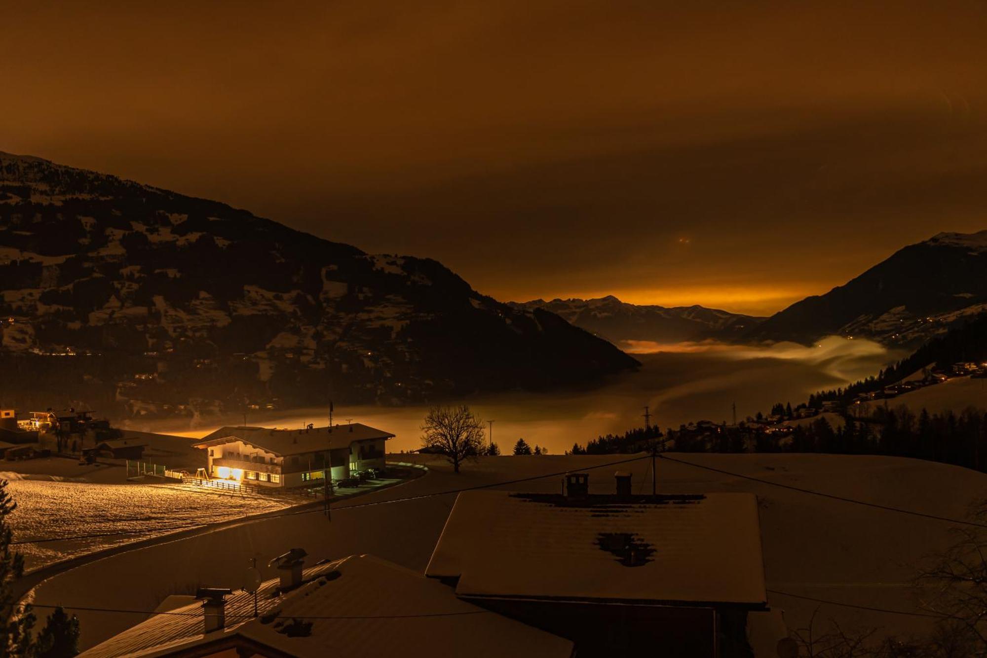 Ferienwohnung Ausblick Zillertal Hainzenberg Exteriér fotografie