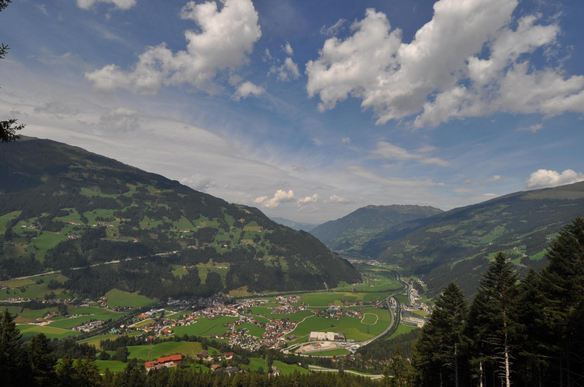 Ferienwohnung Ausblick Zillertal Hainzenberg Exteriér fotografie