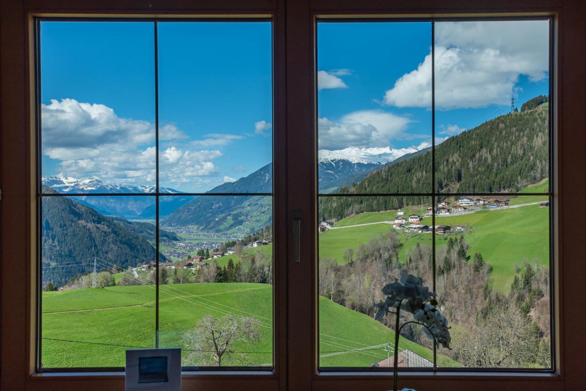 Ferienwohnung Ausblick Zillertal Hainzenberg Exteriér fotografie