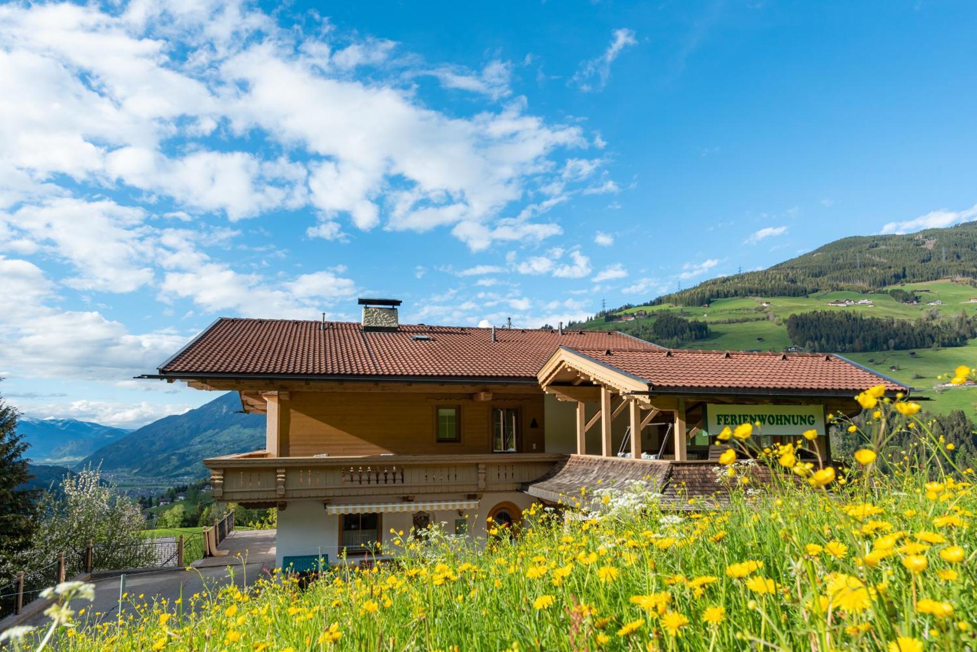Ferienwohnung Ausblick Zillertal Hainzenberg Exteriér fotografie